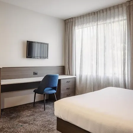 Heartland Hotel Auckland Airport Exterior photo